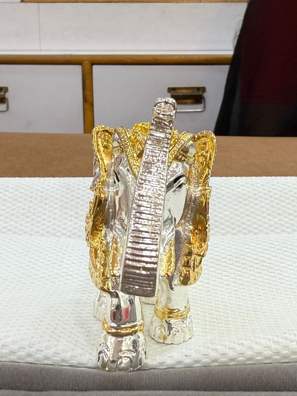 Elegant Wax Gold Plated Big Elephant Showpiece